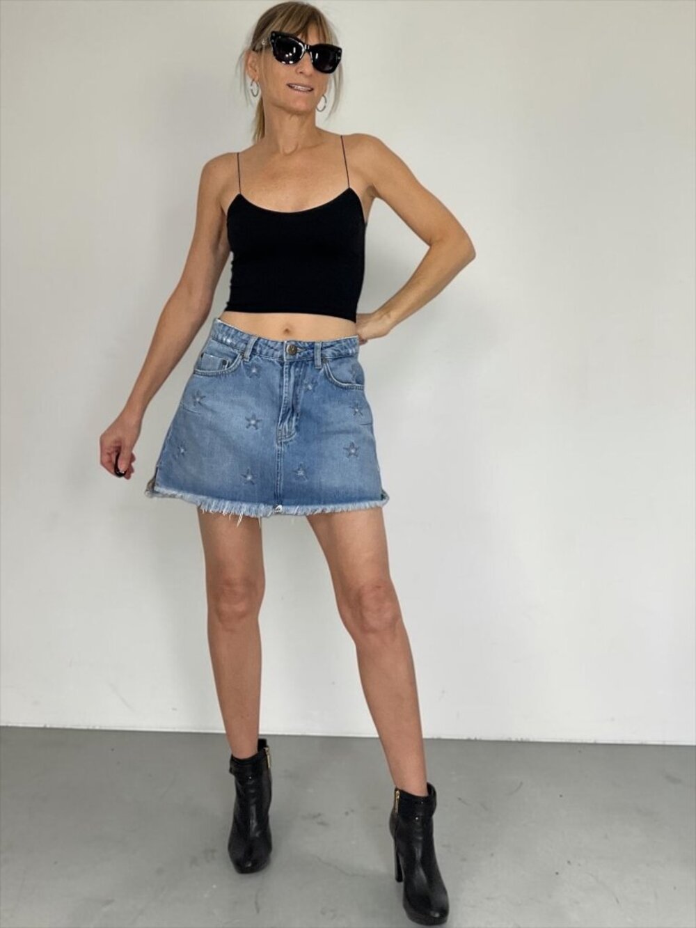 One Teaspoon Vanguard Mid Rise Denim Skirt 26 Pacific Star Embroidered Mini